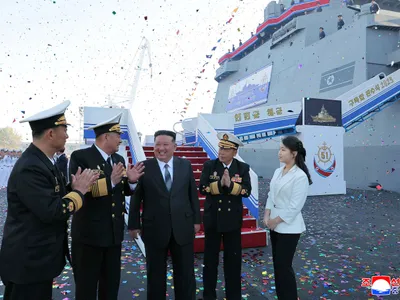 Kim Jong Un a inaugurat un nou „distrugător multifuncțional” al Coreei de Nord. Are 5.000 tone - Foto: Profimedia Images