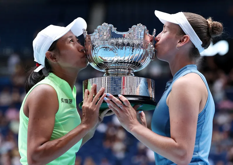 Shuai Zhang și Elise Mertens - Foto: Profimedia Images
