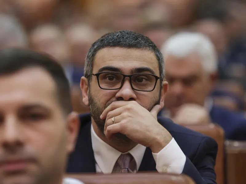 Florin Manole, la şedinţa Camerei Deputaţilor pentru alegerea preşedintelui acesteia - Foto: INQUAM PHOTOS/Octav Ganea
