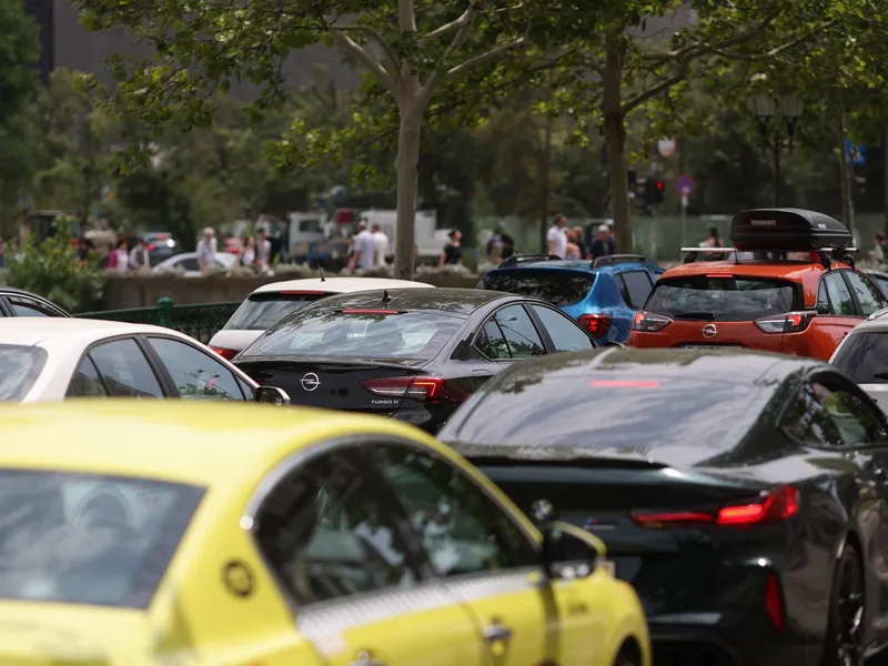 Bucureștenii, sătui de traficul aglomerat din Capitală - Foto: INQUAM Photos/George Călin (cu rol ilustrativ)