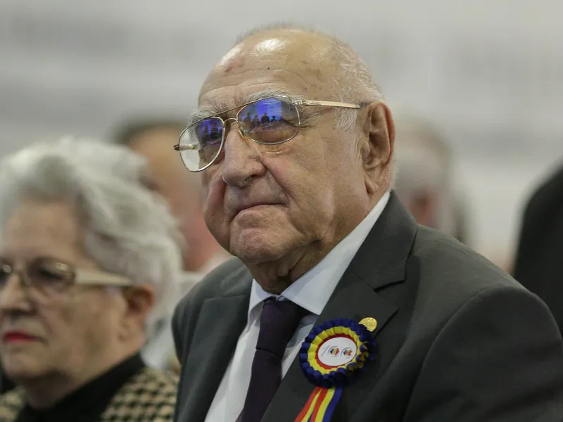 Dinu Săraru, mare scriitor, a murit la 92 de ani. Cine a fost acesta şi ce reprezintă el - Foto: INQUAM PHOTOS / Octav Ganea