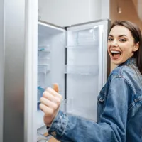 Cum să curețti frigiderul cu produse ieftine Foto: Freepik.com - rol ilustrativ