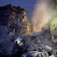 35 de persoane ucise în urma unor bombardamente rusești asupra unei clădiri civile din Dnipro - FOTO: Twitter/lesiavasylenko