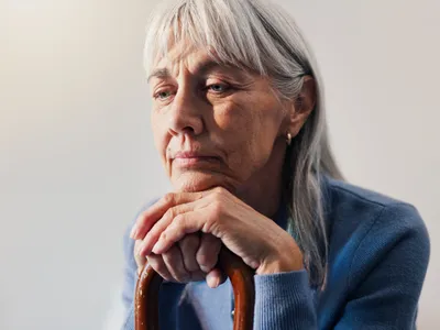 Pensionară la pensie - Foto: magnific