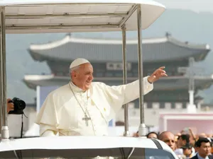 Unul dintre papamobilele Papei Francisc va fi transformat în spital pentru copiii din Gaza. Cum? - Foto: Profimedia Images (imagine cu rol ilustrativ)