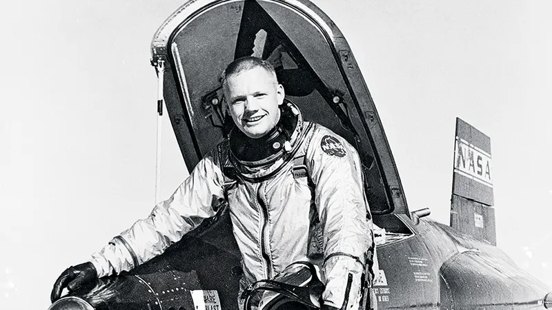 Armstrong era mai tăcut şi mai modest decât majoritatea piloţilor de test, dar îşi crea reputaţia unui om care gândeşte rapid pus sub presiune