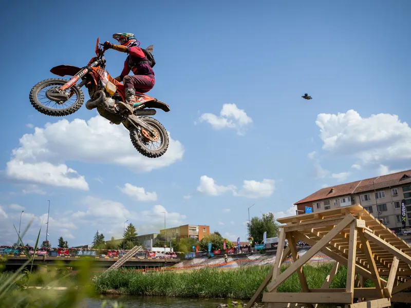Ediția 2025 a Romanics, cel mai dificil raliu hard enduro din lume, a ajuns la la jumătate - Foto: Red Bull Romaniacs