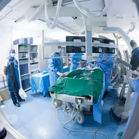 Medici în sala de operație Foto: INQUAM PHOTOS/Cornel Putan