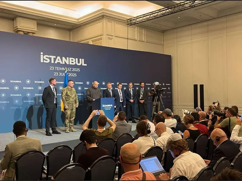 Delegația ucraineană, la negocierile din Istanbul cu Rusia - Foto: X/front_ukrainian