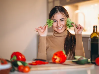 Toată lumea o aruncă, dar am putea să o folosim pentru a ne vindeca. Scade colesterolul „rău” Foto: Freepik