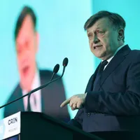 Crin Antonescu: România are nevoie de un lider de naţiune în împrejurări din ce în ce mai complicate - Foto: INQUAM PHOTOS / George Călin