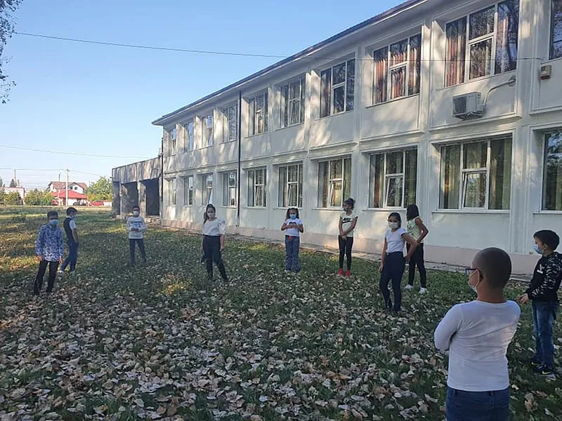 Burse de merit în Prahova, cu notele 1,97 şi 4,59 - Foto: hartaedu.ro