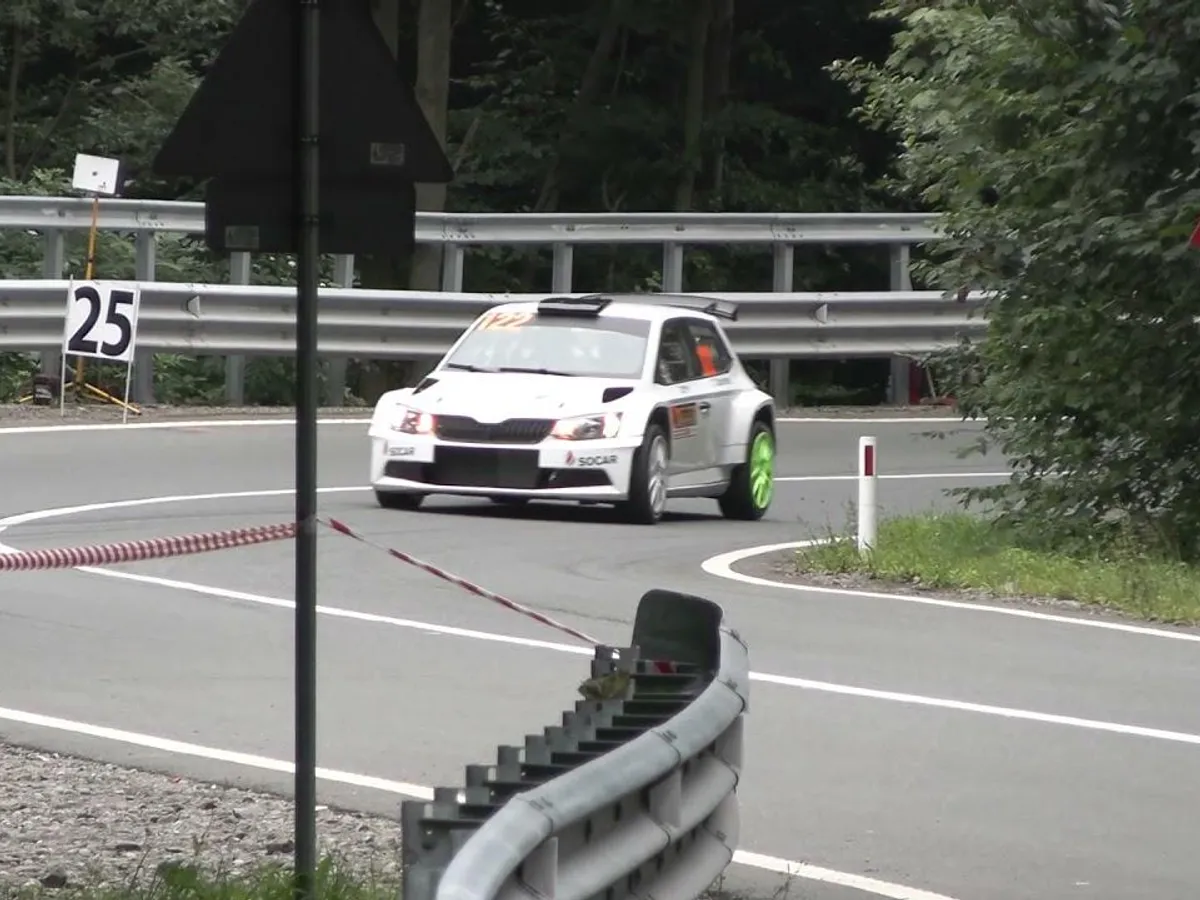 Costel Cășuneanu - Skoda Fabia R5 / Foto: localgymsandfitness.com