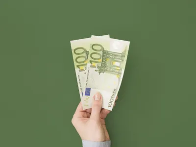 Curs BNR, 10 iunie. Moneda euro se depreciază foarte puţin, sub noul prag psihologic, de 5.10 lei - Foto: Freepik/CC0
