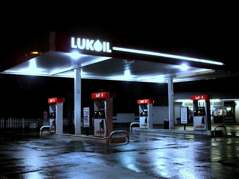 De ce au luat amenzi benzinăriile Lukoil. Ce sancţiuni contravenţionale au fost aplicate - Foto: Flickr/dwwebber - imagine cu caracter ilustrativ