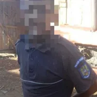 A îmbrăcat uniforma de polițist și a început să dirijeze traficul. Ce a făcut un bărbat în plină zi Foto: Observatornews.ro