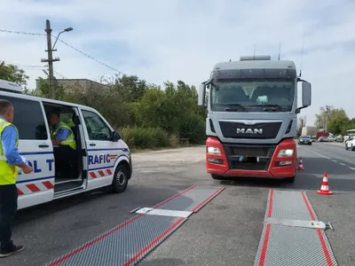 Camion controlat în trafic de inspectorii ISCTR - Foto: Facebook / ISCTR