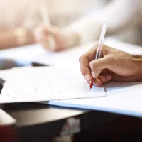 Cum îți poți echivala examenul de Bacalaureat? Unii elevi pot scăpa de examenul scris foto: Freepik(fotografie cu caracter ilustrativ)