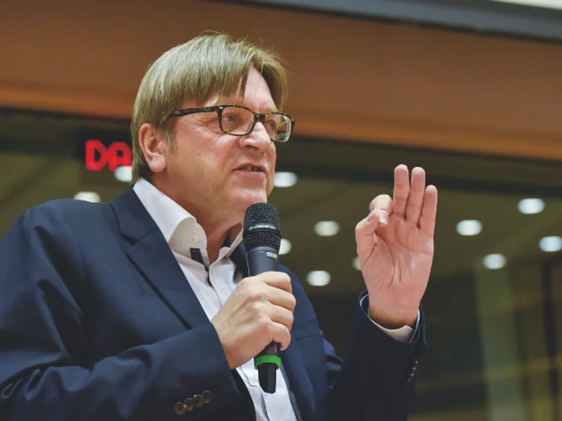 Europarlamentarul Guy Verhofstadt, cel care a propus excluderea Poloniei și a Ungariei din planul de redresare economică/FOTO: Facebook