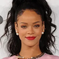 Rihanna este mai bogată decât Madonna şi Beyoncé. FOTO: Facebook