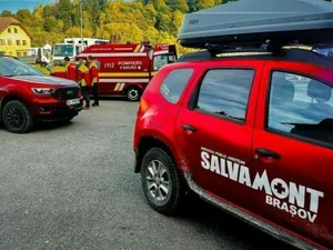 Intervenție rapidă a salvamontiștilor după ce o tânără s-a lovit la picior, în Bucegi. În ce stare e - Foto: Salvamont Brasov