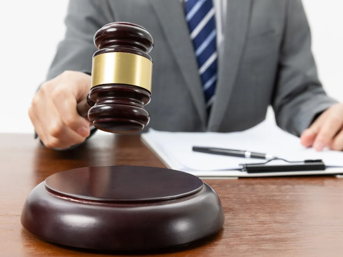 Tribunalul Bucureşti a respins cererea DNA de arestare preventivă a trei şefi din Primăria Sectorului 5