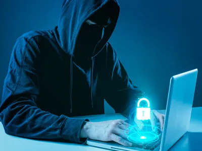 Cum să scapi de o escrocherie care îți golește contul bancar? Sfaturi cruciale chiar de la un hacker - Foto: Freepik (rol ilustrativ)
