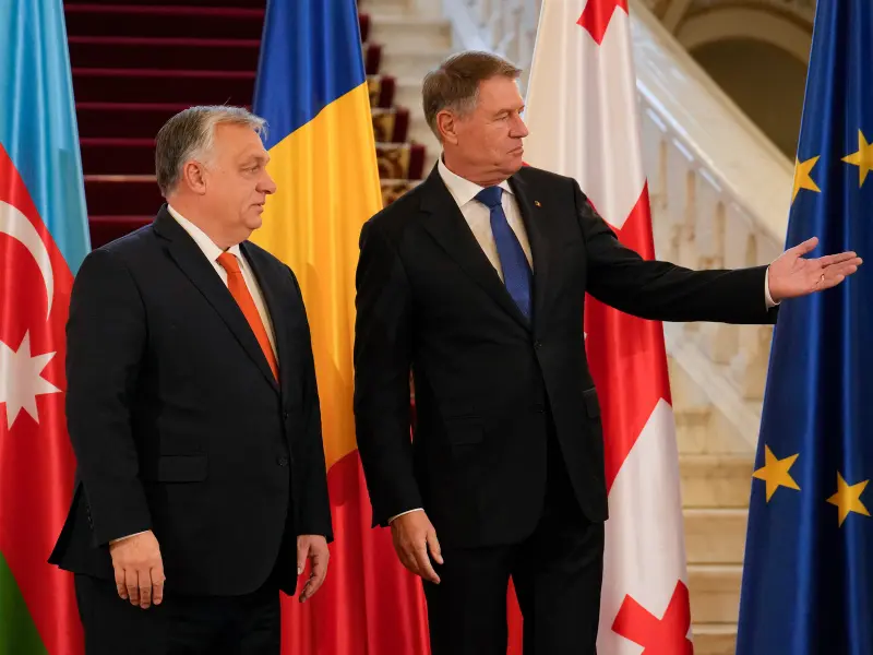 În timp ce Iohannis e în Ungaria, Orban anunță o întâlnire cu Putin - Foto: Profimedia Images