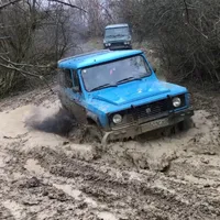 VIDEO ARO 244, demonstrație de forță. Trece un râu în care SUV-urile de azi ar fi luate de ape / youtube