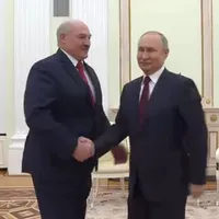Lukașenko, ținut la putere de Putin. FOTO: captură video