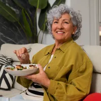 Alimentele pe care să le consume femeile la pensie. Scad tensiunea, întăresc oasele și ajută memoria - Foto: Freepik (Imagine cu rol ilustrativ)