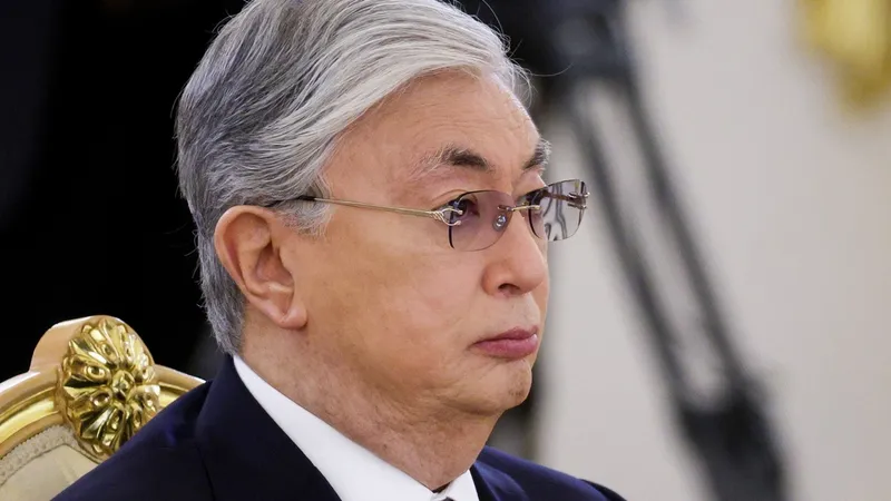 Kasîm-Jomart Tokaev vrea să modifice Constituția pentru a elimina influenţa fostului preşedinte Nursultan Nazarbaev, care a demisionat în 2019 - Foto: Profimedia Images