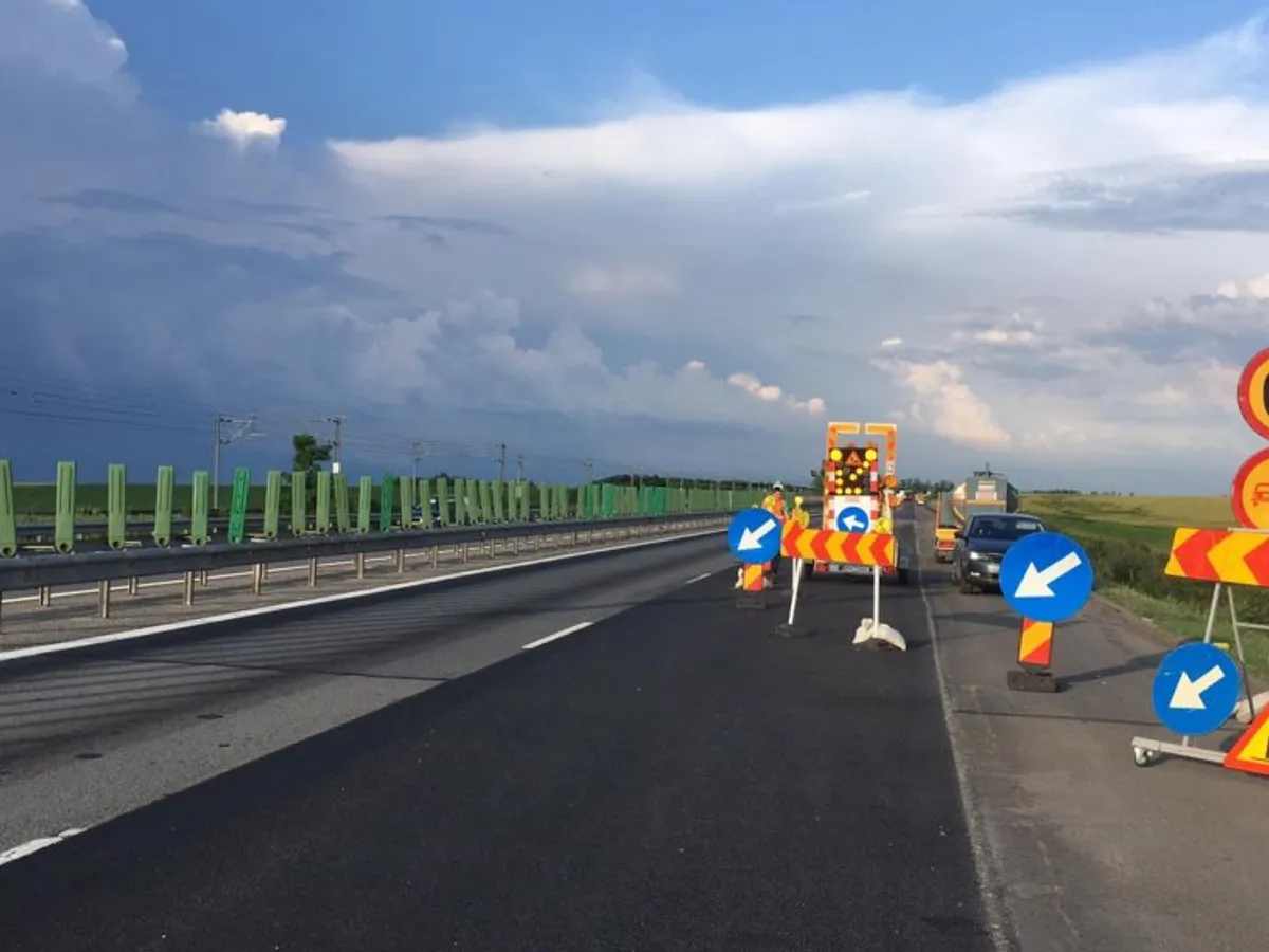 Viitoarele autostrăzi din România vor avea mai mult spațiu între banda de circulație și parapetul median/FOTO: Facebook