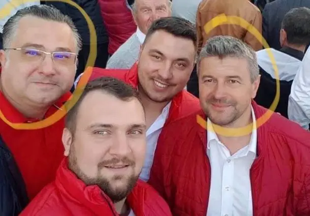 Managerul spitalului din Fălticeni, Vlad Murariu, împreună cu primarul PSD Cătălin Coman, la un miting al PSD Foto: Facebook