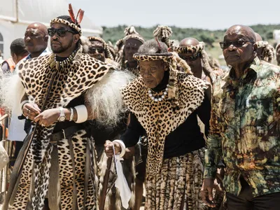 Mangosuthu Buthelezi, un politician sud-african care a marcat istoria ţării sale în secolul trecut, prinţ zulu şi figură controversată în timpul luptei de eliberare de apartheid, a murit la 95 de ani - Foto: Profimedia Images