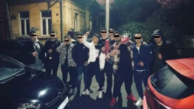 Trapper-ul Alberto Grasu, printre tinerii petrecăreți care au distrus o vilă din București de Revelion. / Foto: wowbiz.ro