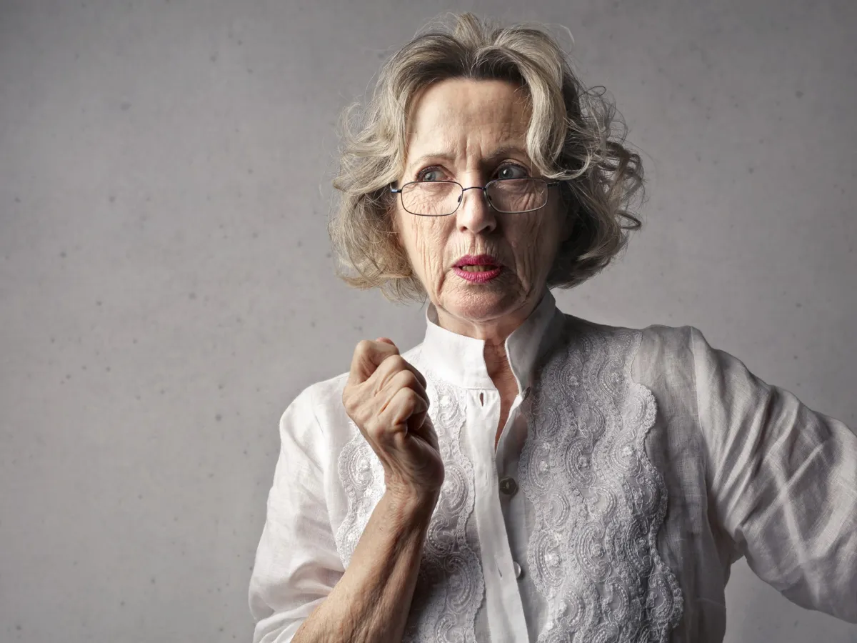 Pensionară la pensie - Foto: Freepik