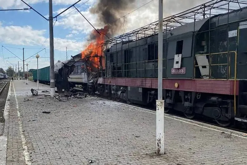 Atacul cu dronă asupra unui obiectiv civil din Gara Shostka - Foto: Profimedia Images