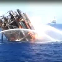 VIDEO Rușii spun că Ucraina a atacat o platformă o platformă de foraj din Marea Neagră/FOTO: Captura video