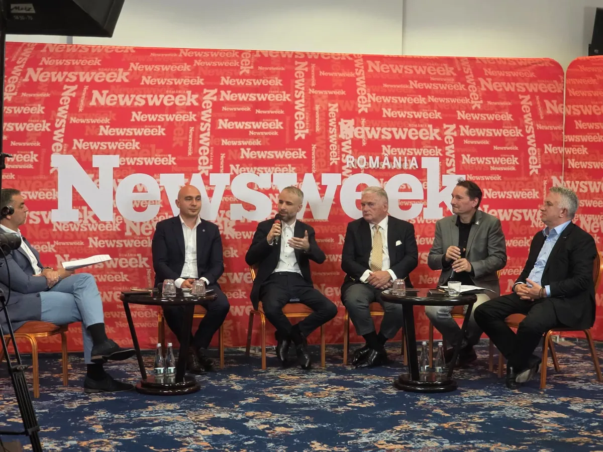 Alexandru Iordache, Manager 1 SEO Grup, la microfon în timpul IT & Cyber Summit 2026 - Foto: Newsweek România