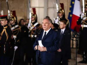 François Bayrou, noul premier al Franței. „Fiu al pământului”, conduce tractorul și crește cai - Foto: Profimedia Images - Imagine cu rol ilustrativ