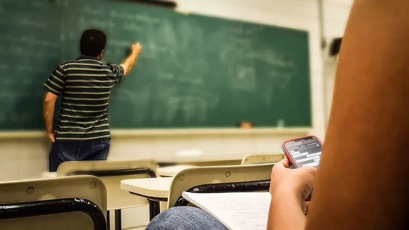 Majorările de salarii pentru profesori au fost eliminate - Foto: Pexels/Pixabay