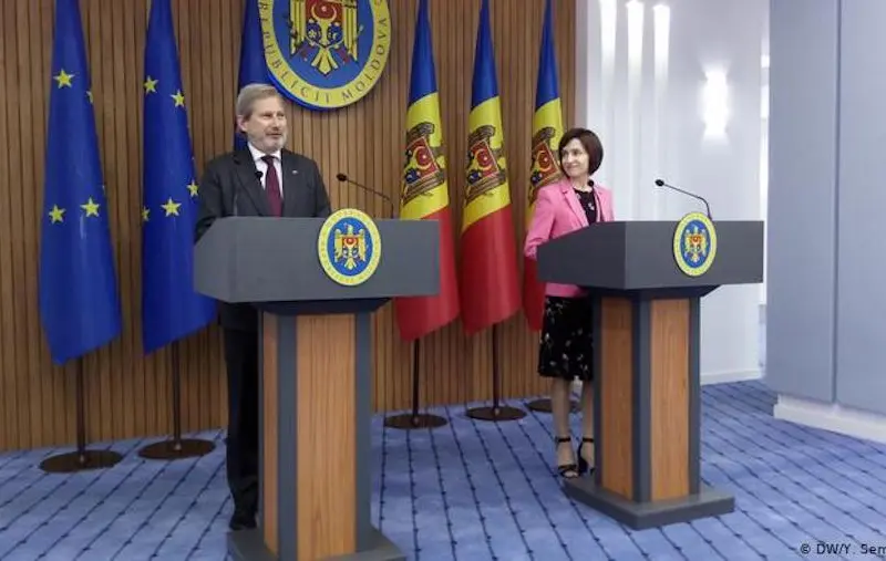 Johannes Hahn și Maia Sandu la Chișinău