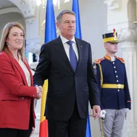 Preşedintele Parlamentului European, Roberta Metsola, a fost primit la Palatul Cotroceni de preşedintele Klaus Iohannis. / Foto: presidency.ro