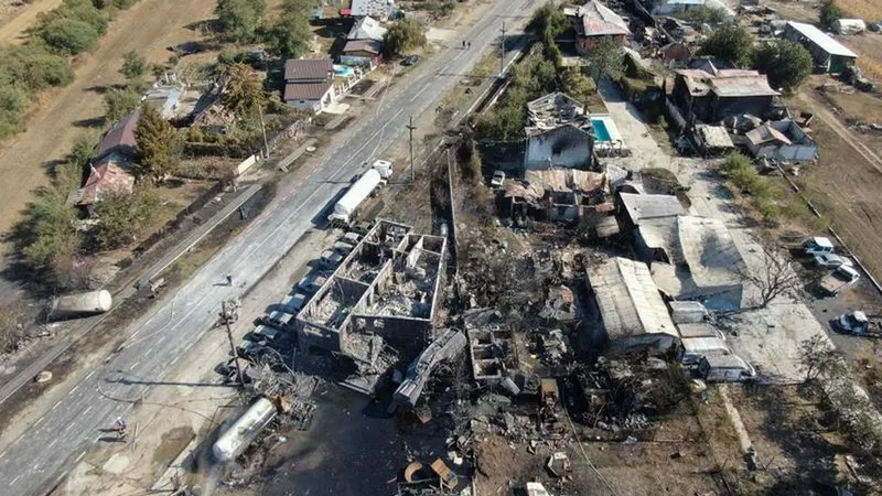 Doi dintre românii arși în explozia de la Crevedia, în stare gravă în Italia. Ce spun mendicii - Foto: INQUAM PHOTOS / Octav Ganea