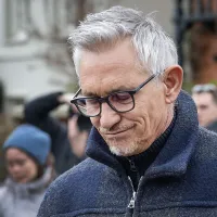 Gary Lineker, fost fotbalist şi comentator sportiv BBC, va avea voie să revină la BBC - Foto: Profimedia Images