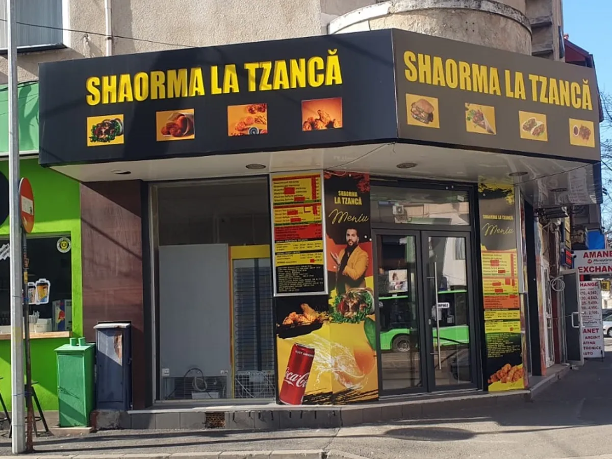 Shaormeria lui Tzancă Uraganu e închisă din nou Foto NWR