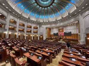 George Simon nu a fost prezent la citirea moțiunii de cenzură AUR împotriva Guvernului   Foto: digi24