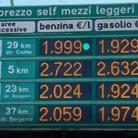 Benzina a ajuns și 2,7 €/l la pompă în Italia. În România, 1,4 €/l. Cât e în Bulgaria, Grecia - Foto: captură video