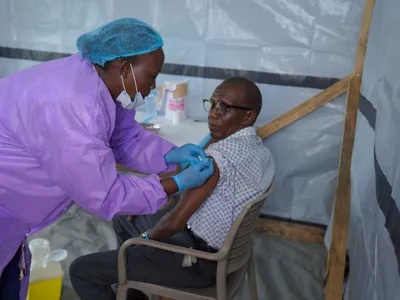 Vaccinare pentru Ebola - Foto: Profimedia Images (Imagine cu rol ilustrativ)